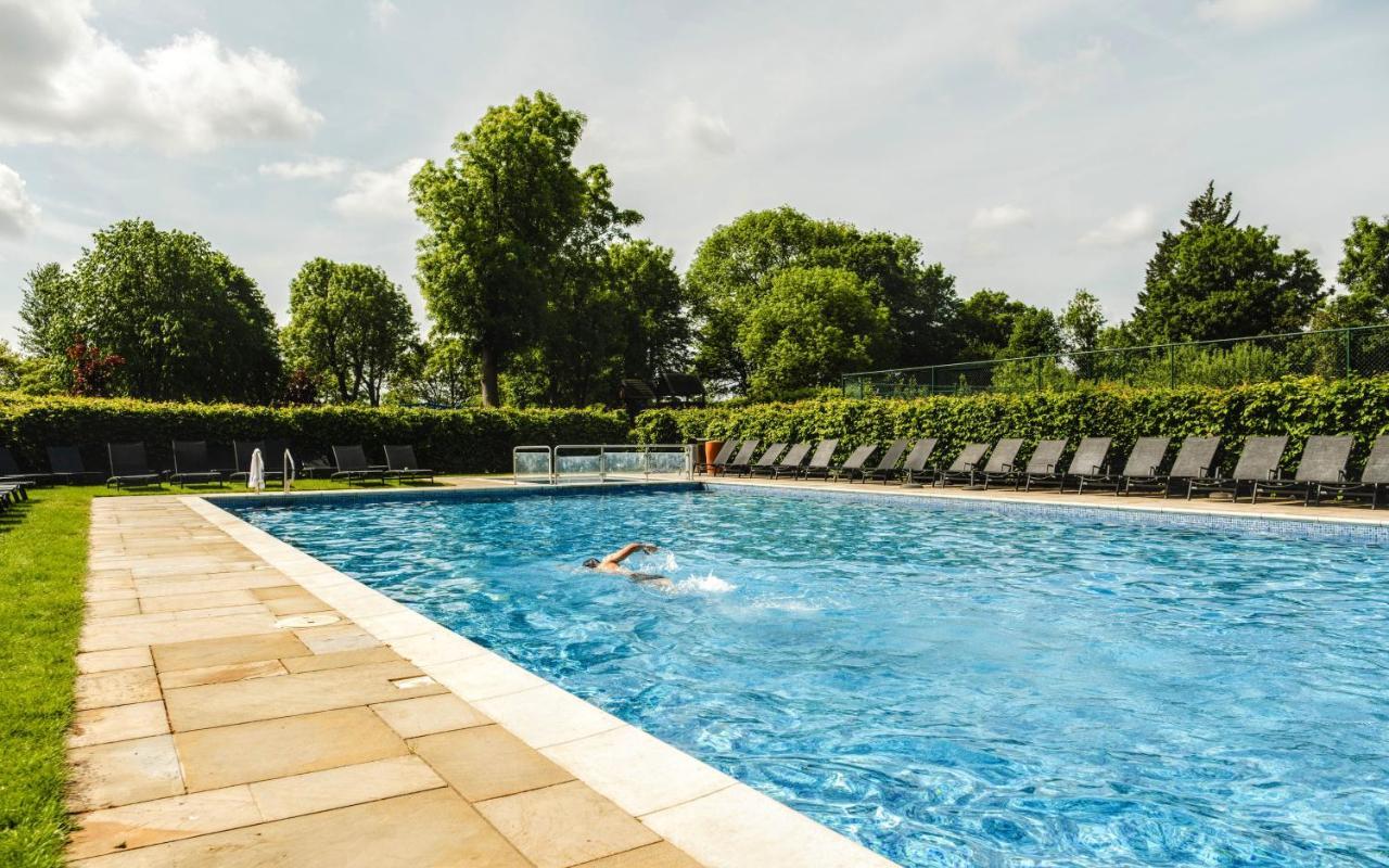 Отель The Runnymede On Thames (Adults Only) Эгэм Экстерьер фото