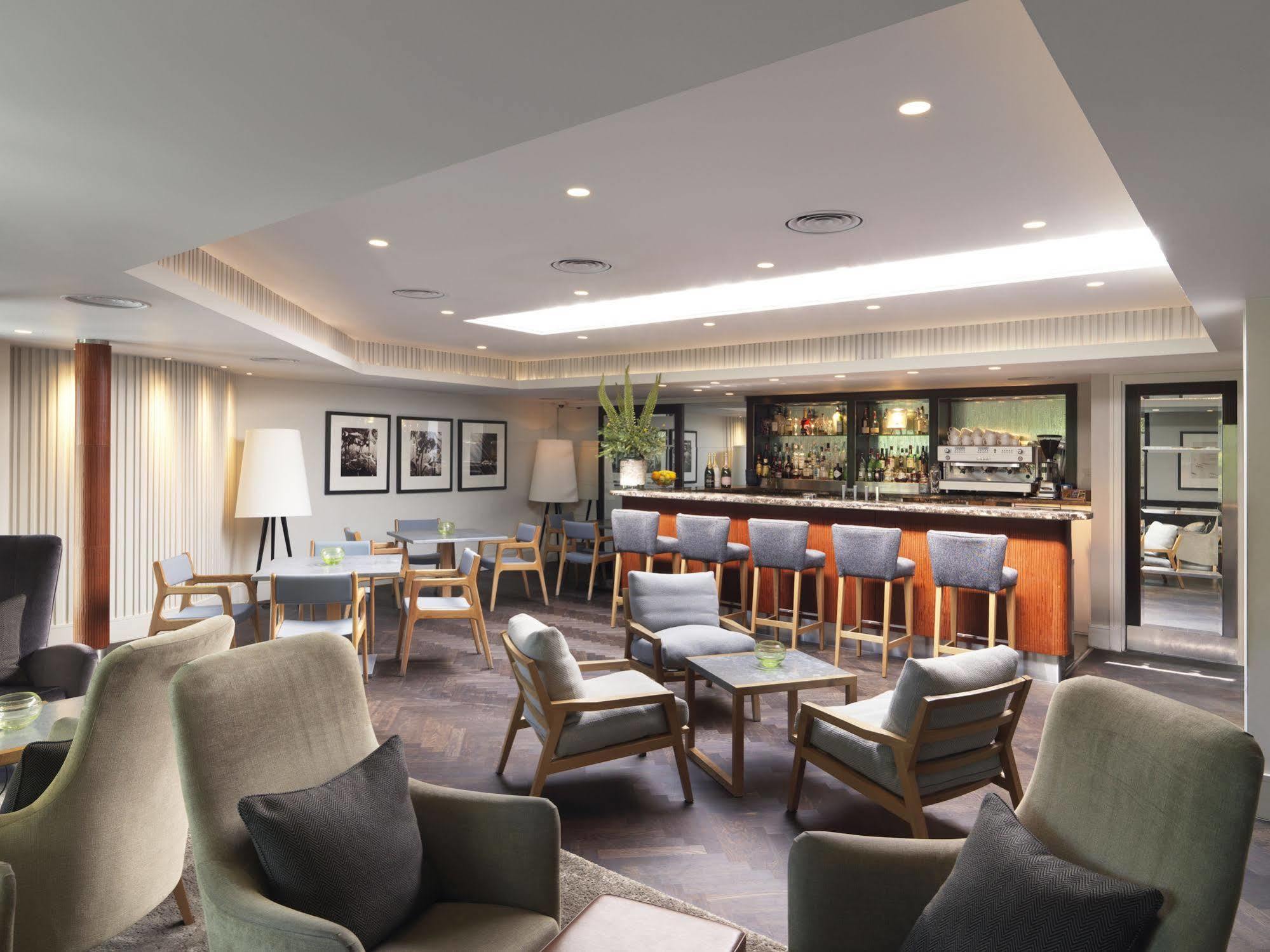 Отель The Runnymede On Thames (Adults Only) Эгэм Экстерьер фото